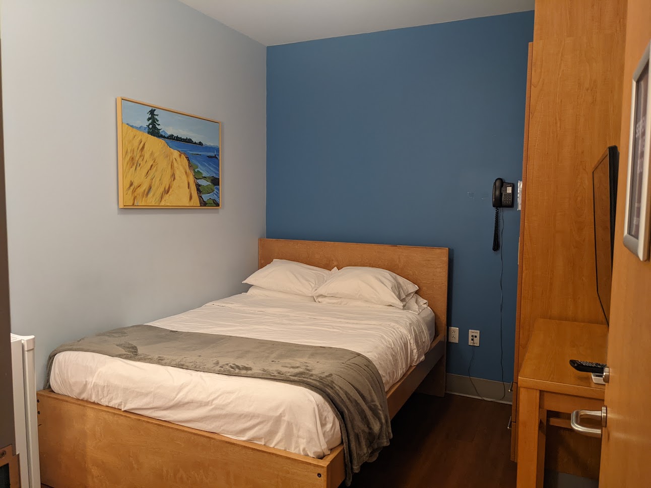 https://6pibb8.p3cdn2.secureserver.net/wp-content/uploads/2023/11/Room-3-Bedroom.jpg?time=1701675881